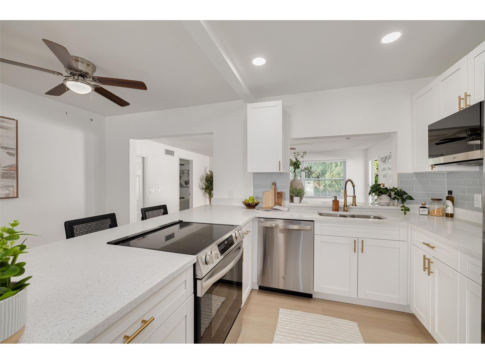 6103 6th Avenue N Saint Petersburg FL 33710 TB8468378 image3