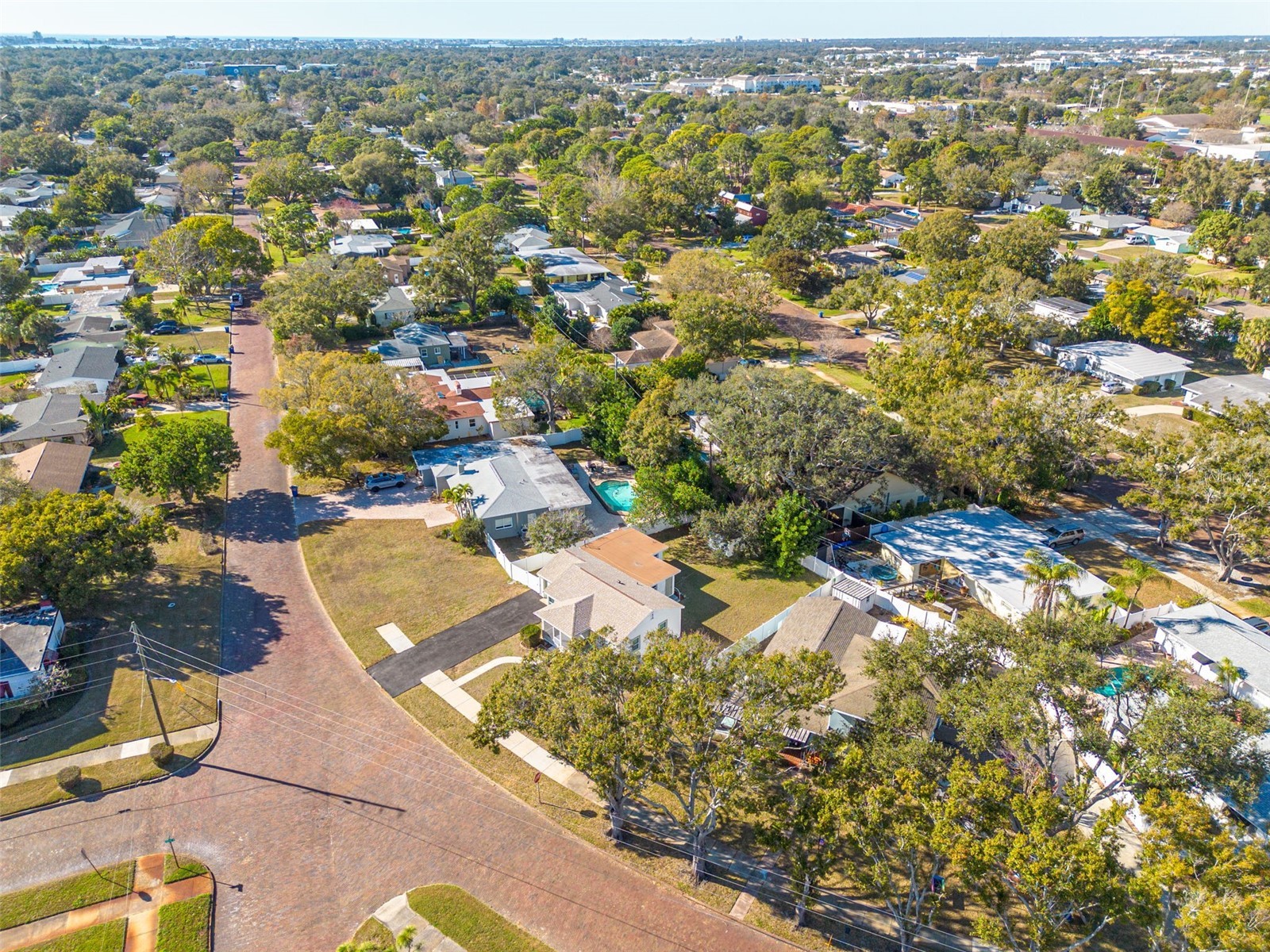 6103 6th Avenue N Saint Petersburg FL 33710 TB8468378 image39