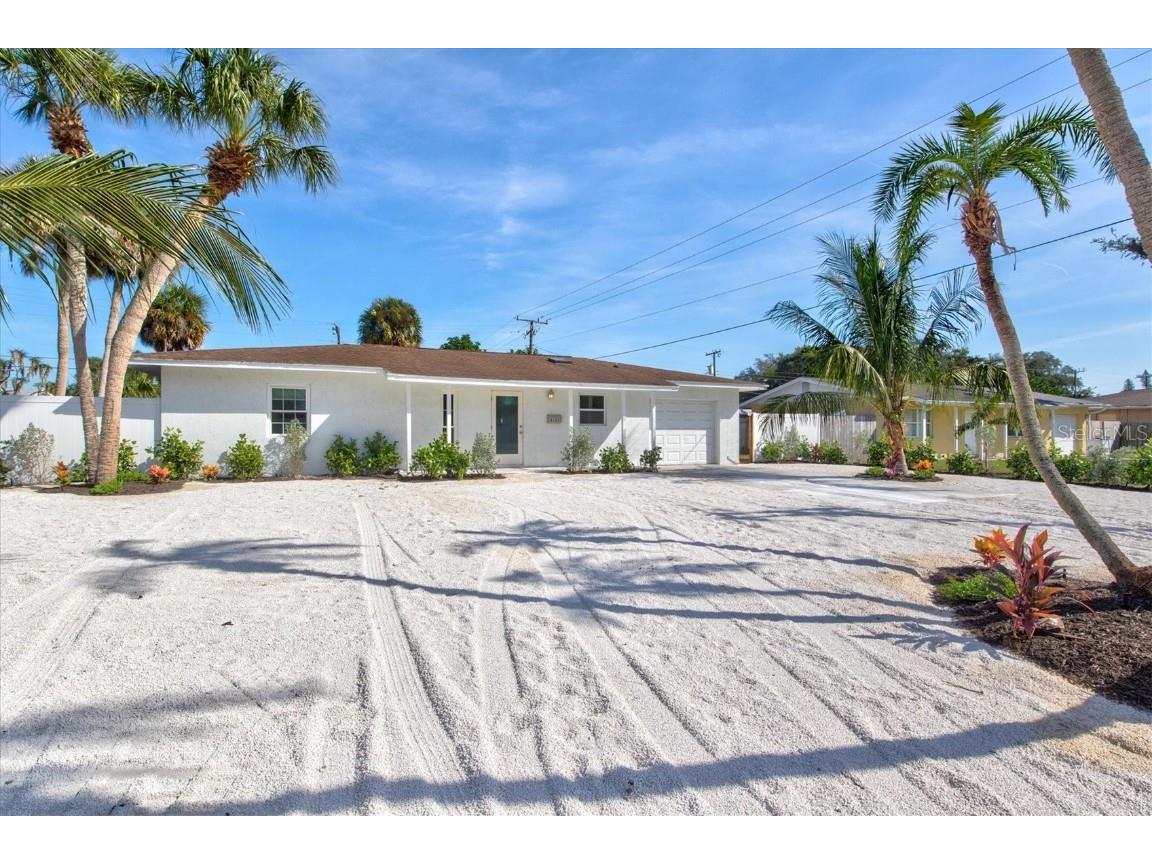 6103 Dartmouth Drive Bradenton FL 34207 A4588624 image1