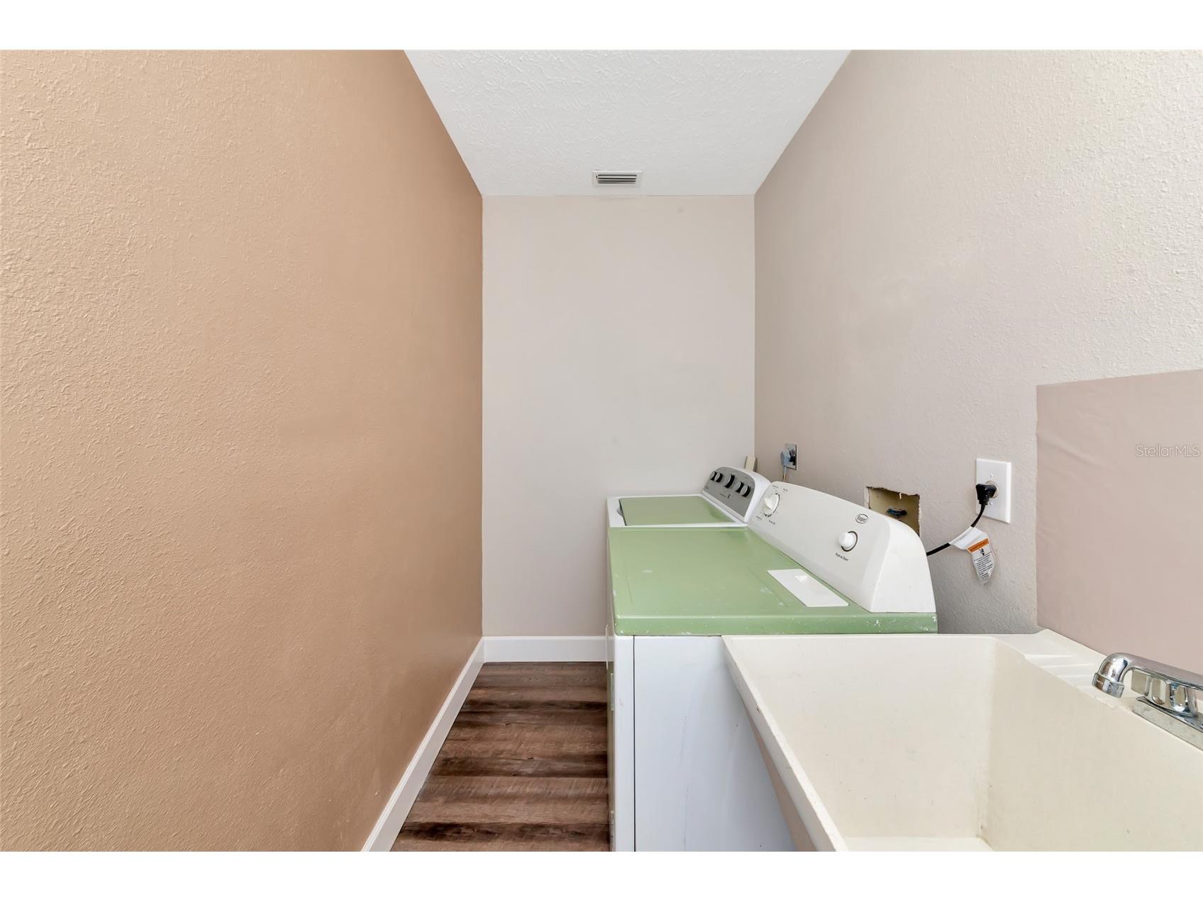 6104 26th Avenue E Bradenton FL 34208 A4693874 image29