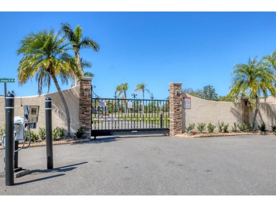 6104 8th Avenue Dr Ne Bradenton FL 34212 A4644970 image11