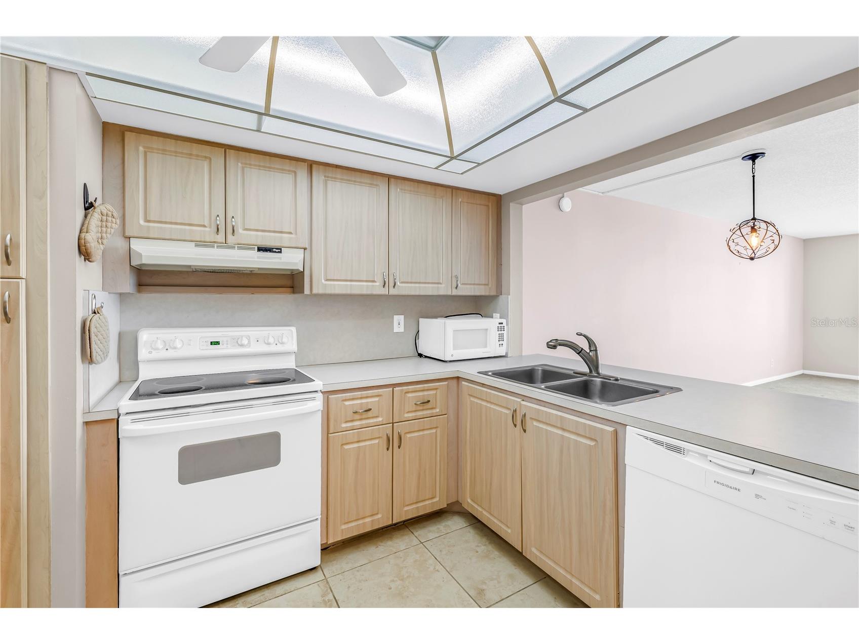 6104 Palma Del Mar Boulevard S #305 Saint Petersburg FL 33715 TB8473597 image16