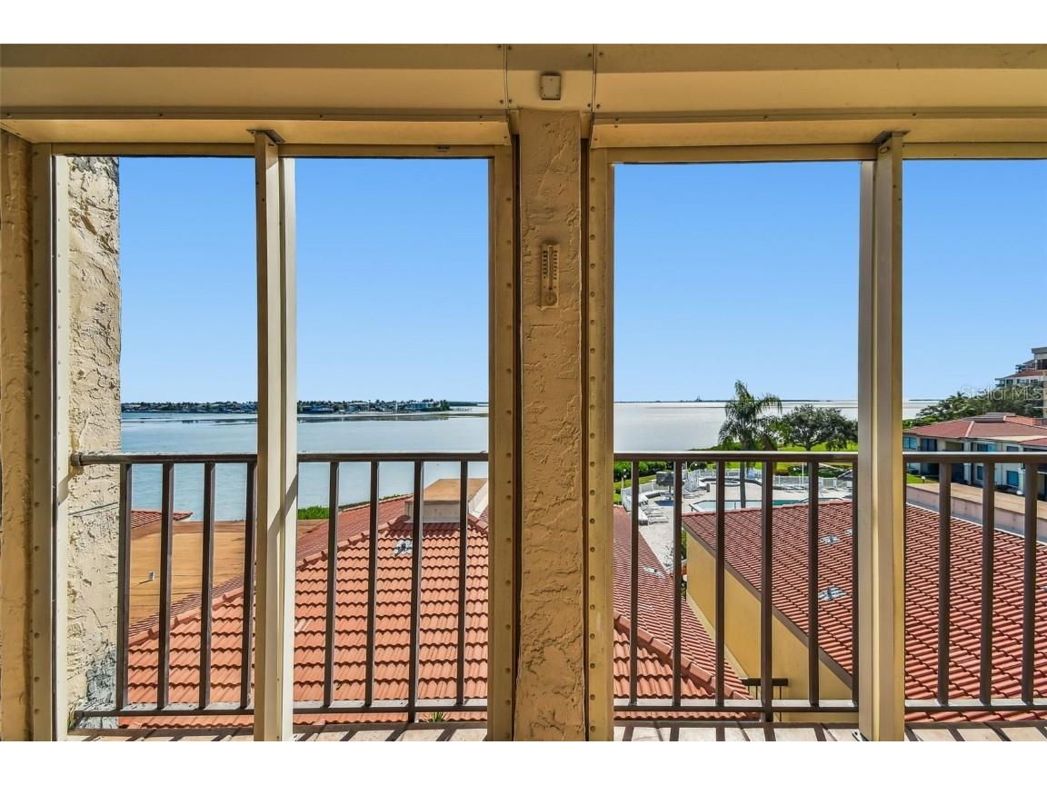 6104 Palma Del Mar Boulevard S #402 Saint Petersburg FL 33715 - BOCA CIEGA BAY TB8448673 image5