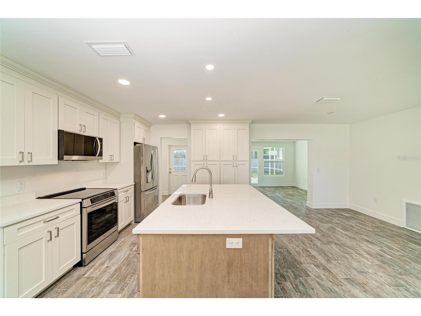 6105 7th Avenue Drive W Bradenton FL 34209 A4688111 image11