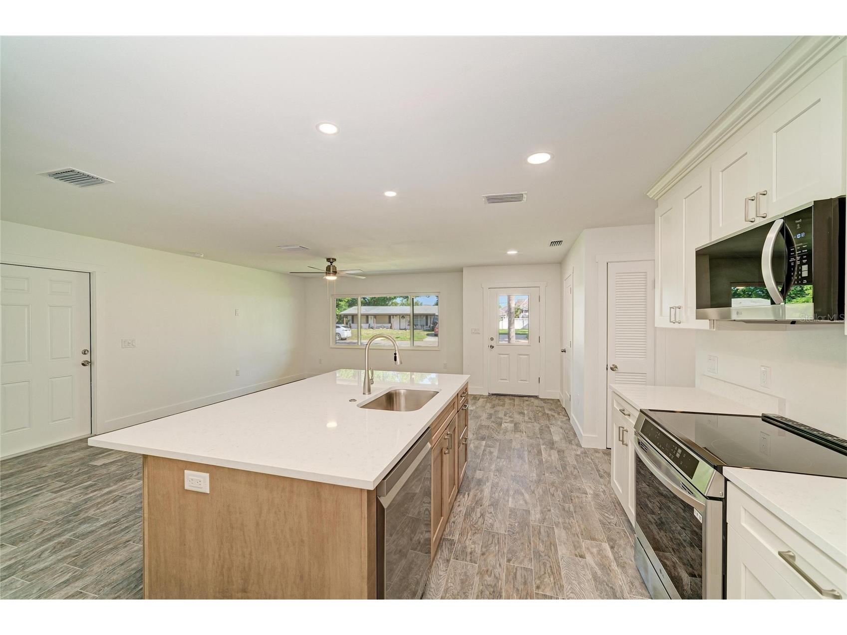 6105 7th Avenue Drive W Bradenton FL 34209 A4688111 image15