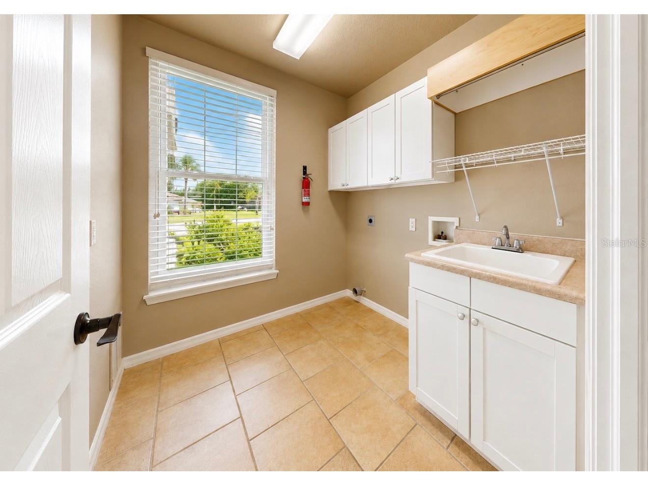 6105 Audubon Manor Boulevard Lithia FL 33547 TB8532375 image56