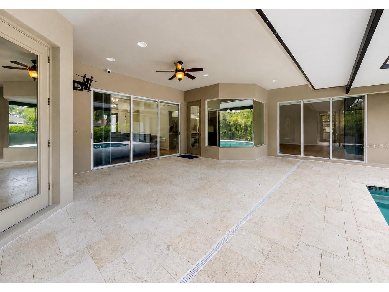 6105 Audubon Manor Boulevard Lithia FL 33547 TB8532375 image64