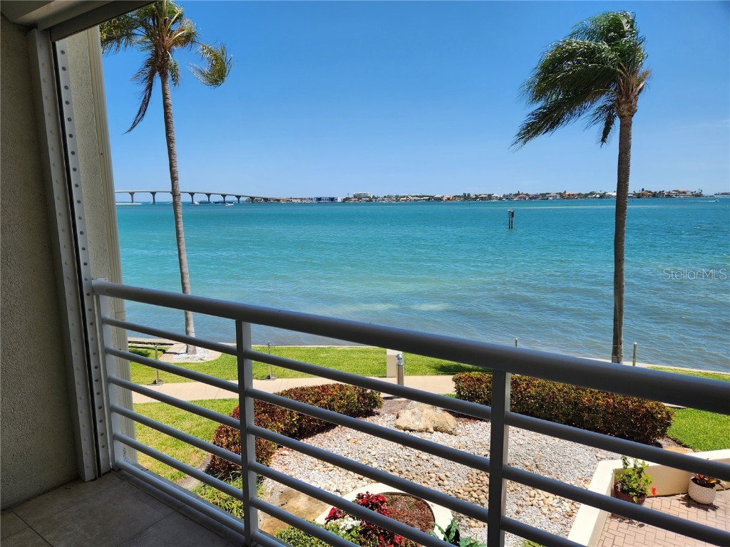 6105 Bahia Del Mar Circle #283 Saint Petersburg FL 33715 TB8369743 image2