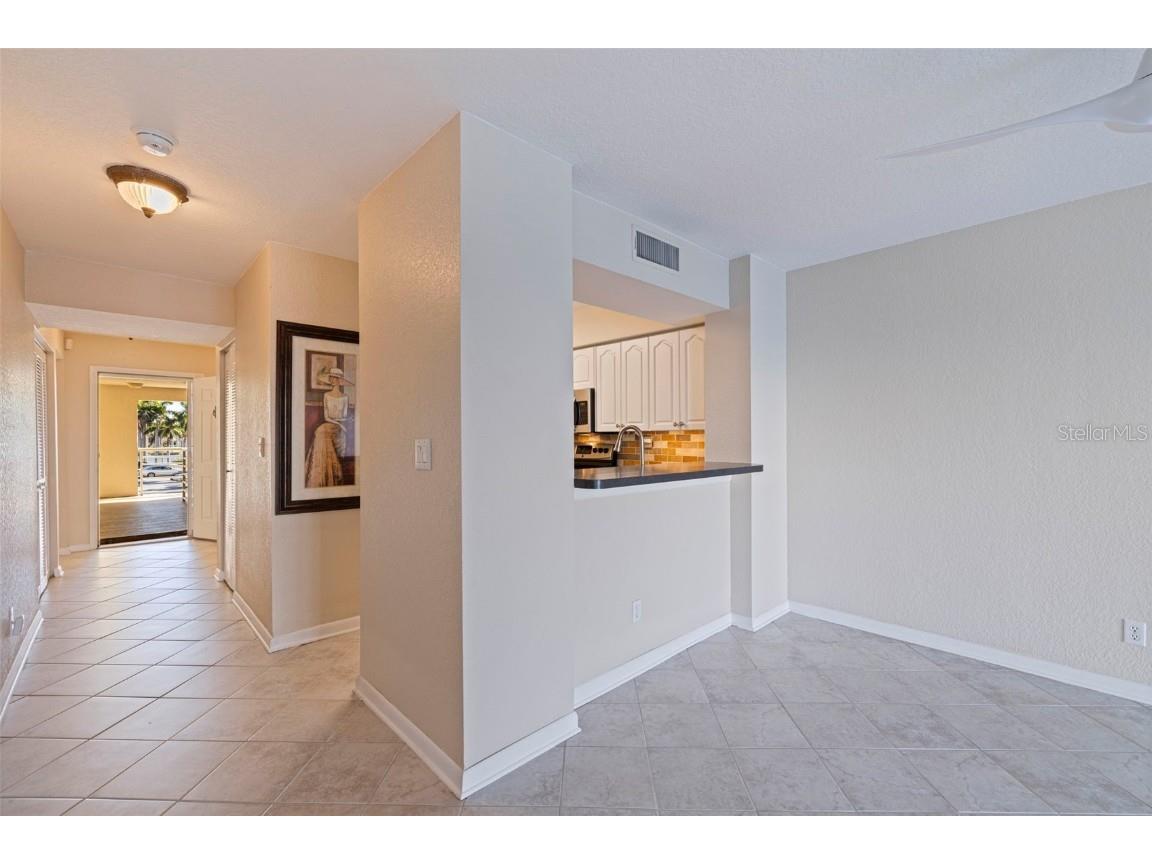 6105 Bahia Del Mar Circle #384 Saint Petersburg FL 33715 TB8410229 image11