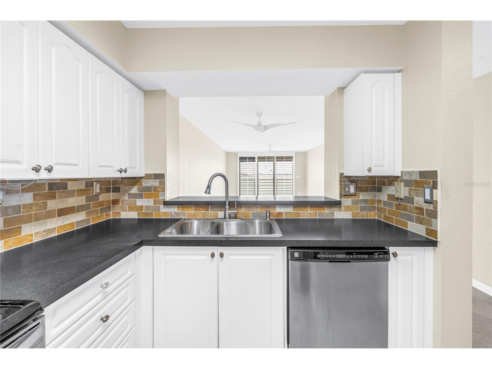 6105 Bahia Del Mar Circle #384 Saint Petersburg FL 33715 TB8472639 image12