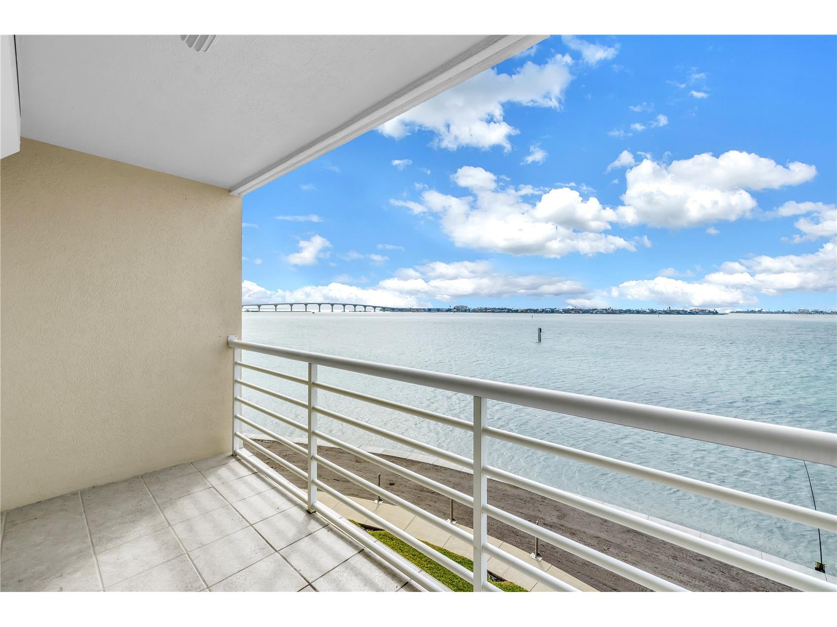 6105 Bahia Del Mar Circle #384 Saint Petersburg FL 33715 TB8472639 image3