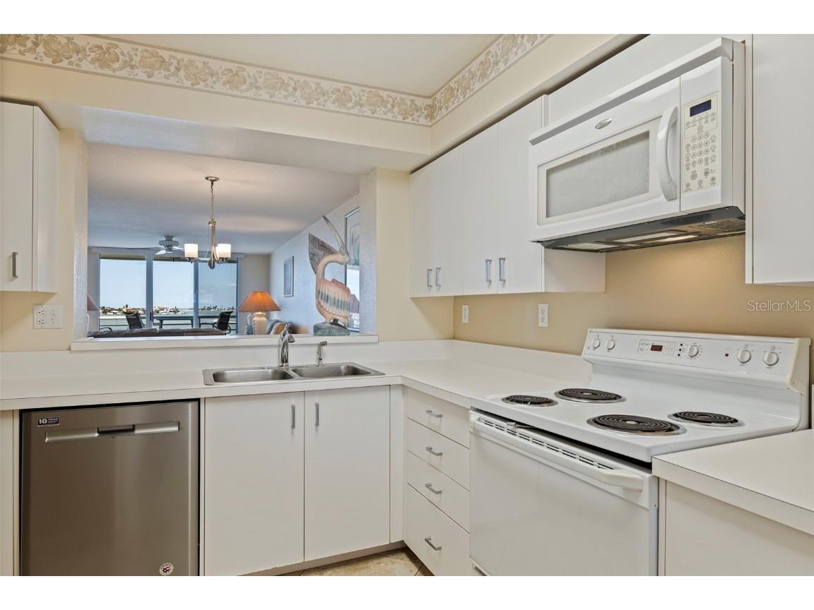 6105 Bahia Del Mar Circle #683 Saint Petersburg FL 33715 - BOCA CIEGA BAY TB8459091 image7