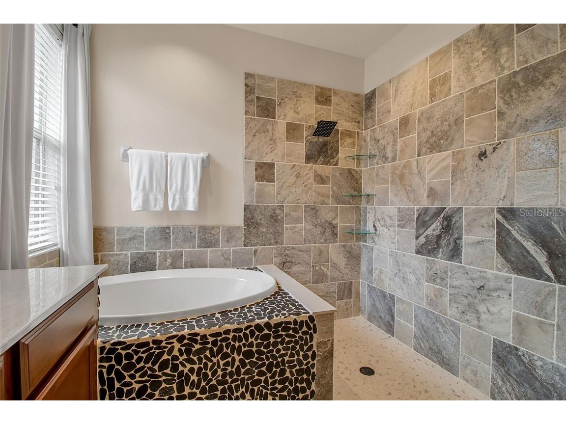 6106 34th Court E Ellenton FL 34222 A4670636 image27