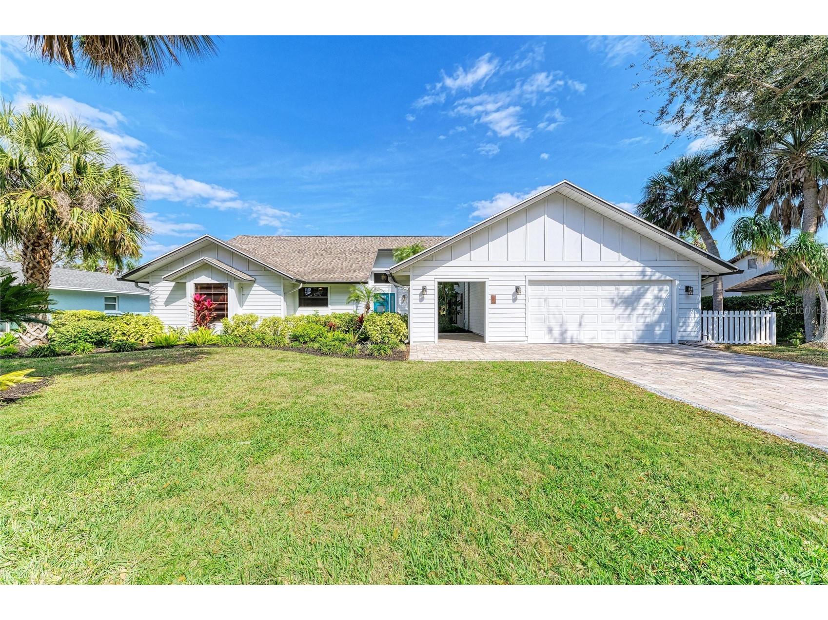6107 45th Street W Bradenton FL 34210 A4684033 image1