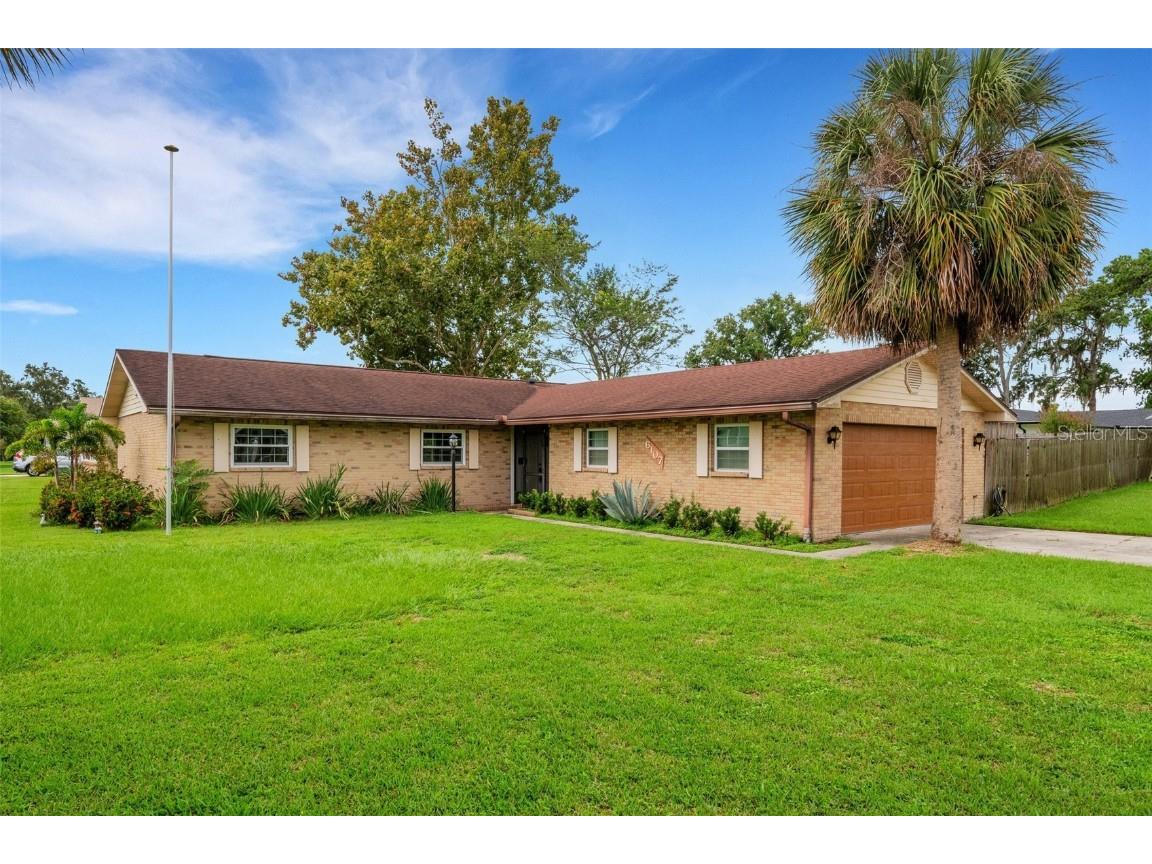 6107 Christina Drive W Lakeland FL 33813 L4945677 image1