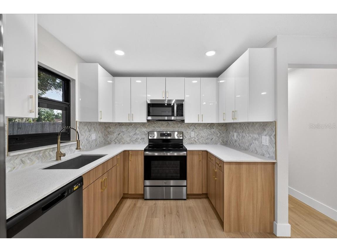 6107 Cole Drive Tampa FL 33634 TB8456812 image21
