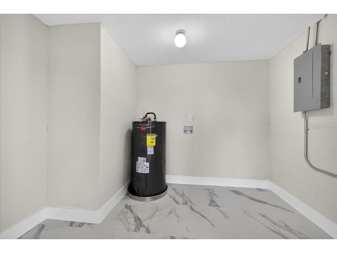 6107 Cole Drive Tampa FL 33634 TB8456812 image48