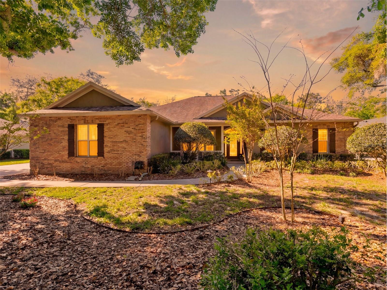 6107 Kingbird Manor Drive Lithia FL 33547 TB8490317 image1