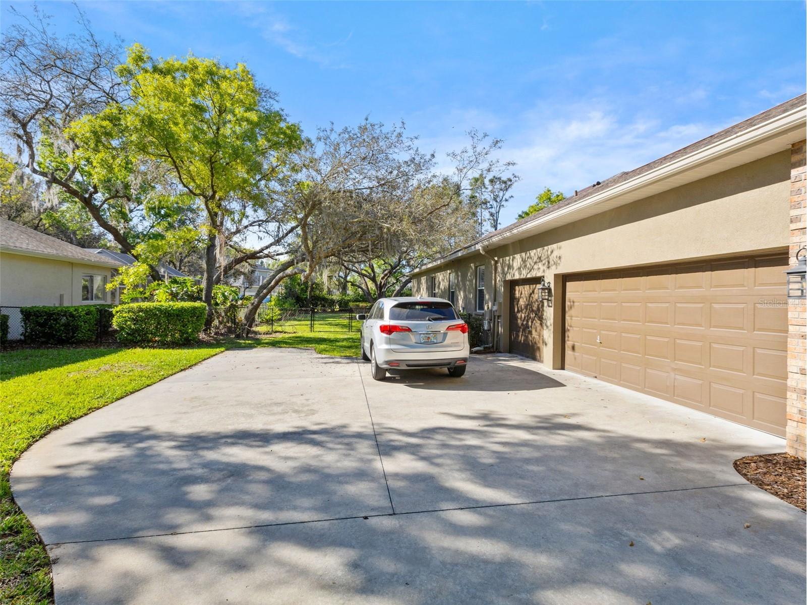 6107 Kingbird Manor Drive Lithia FL 33547 TB8490317 image4