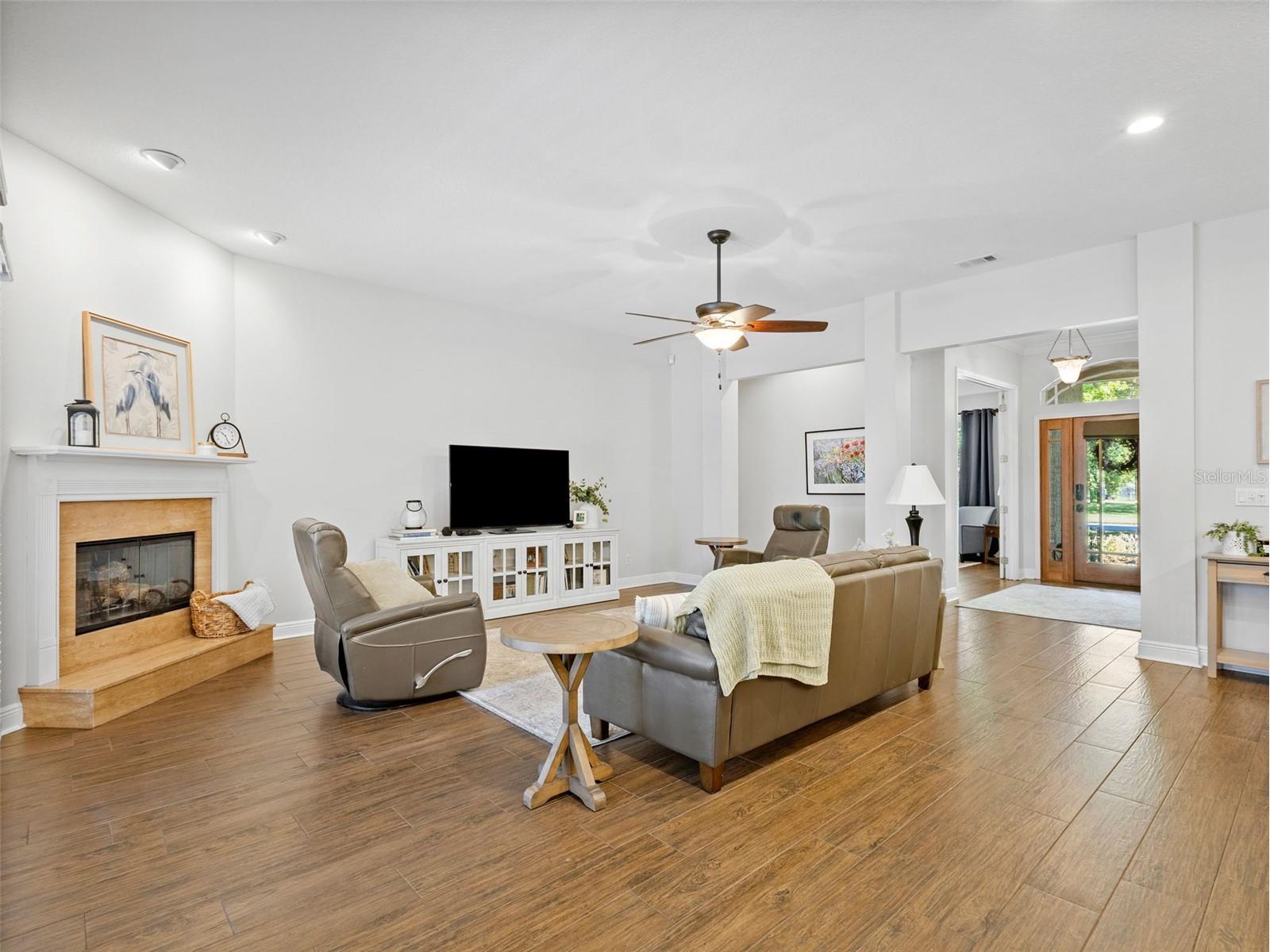 6107 Kingbird Manor Drive Lithia FL 33547 TB8490317 image8