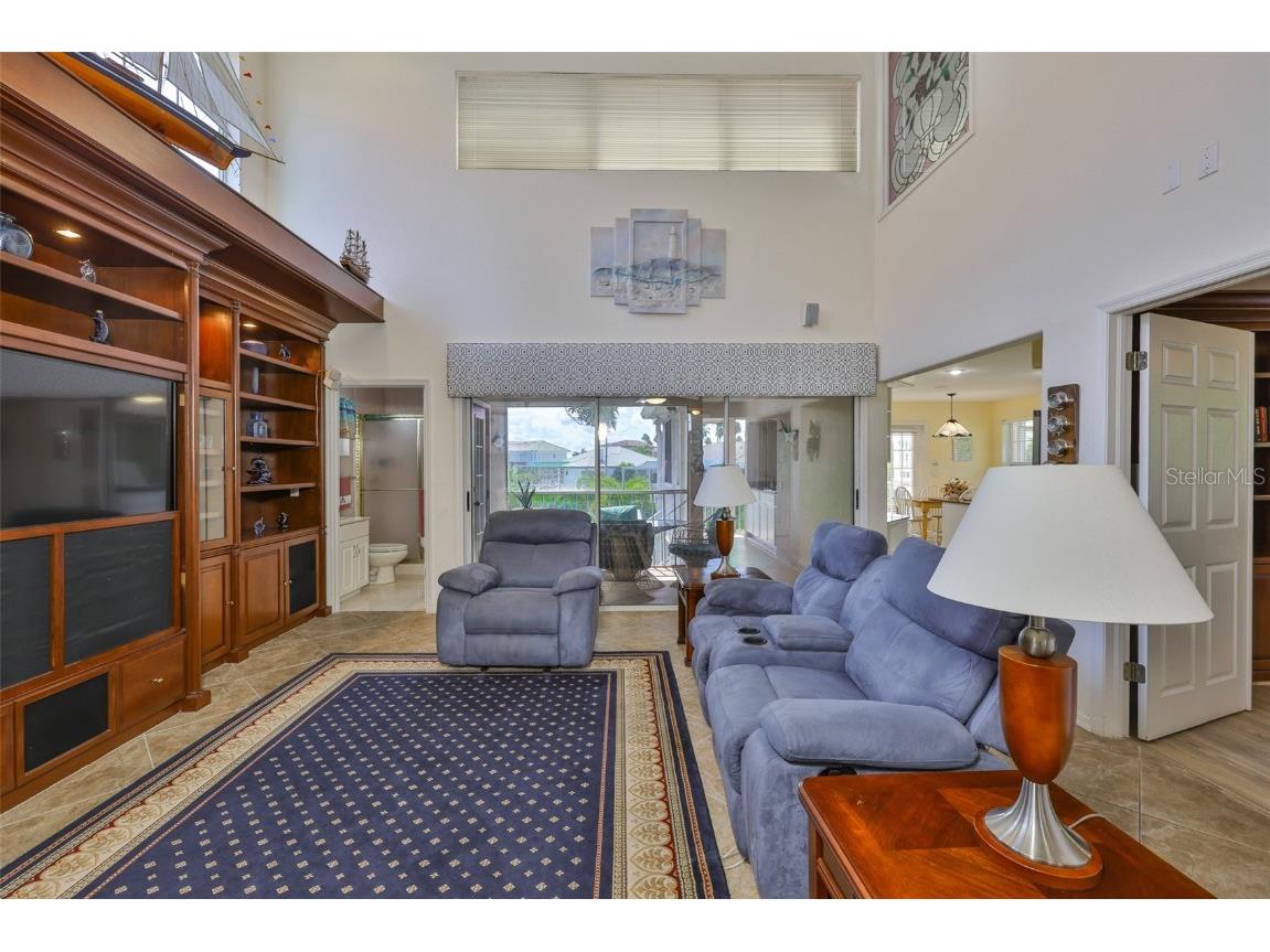 6107 Marbella Boulevard Apollo Beach FL 33572 - ANDALUCIA CANAL TB8397426 image11