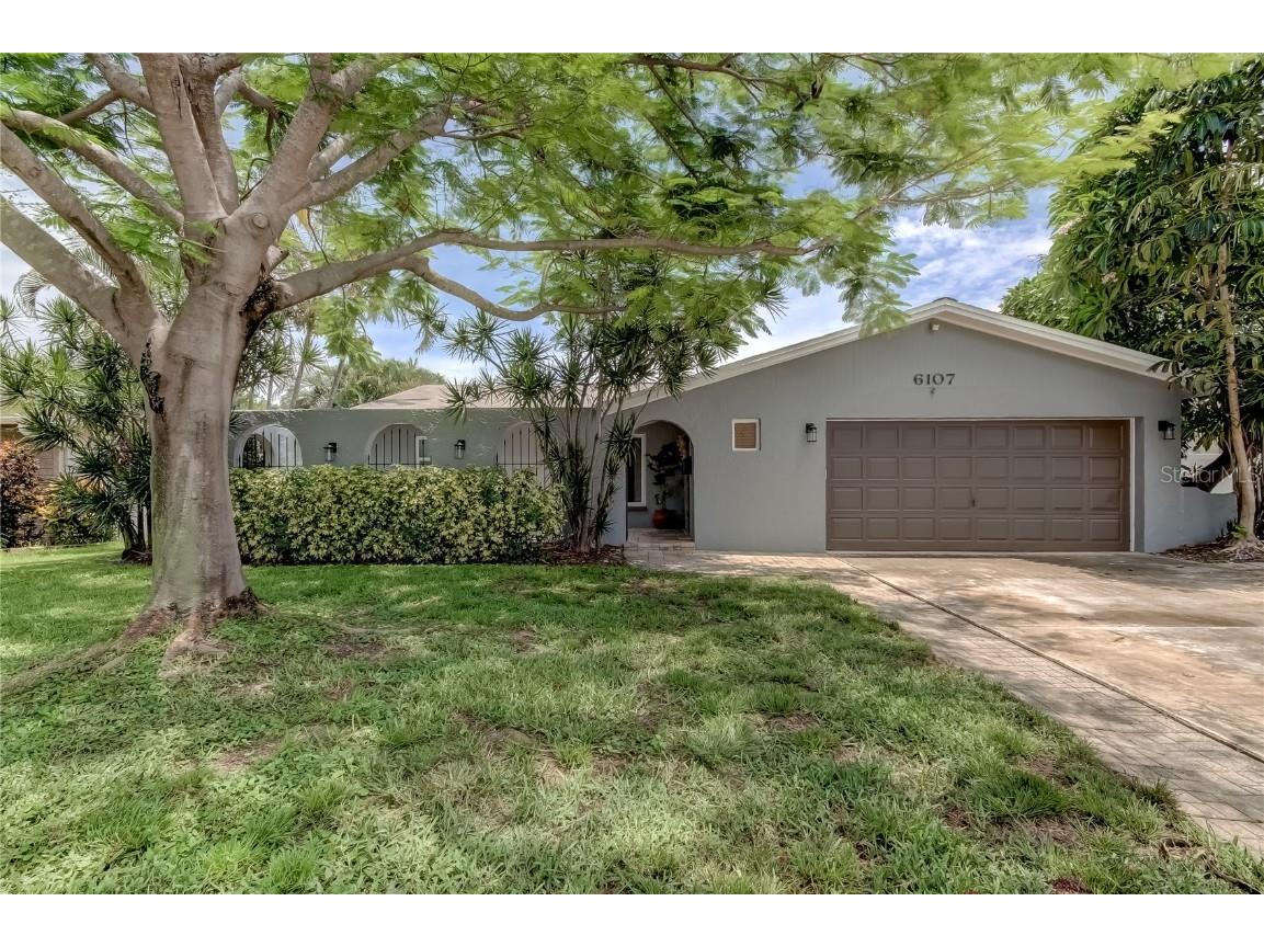 6107 Tanglewood Drive NE Saint Petersburg FL 33703 U8207680 image1