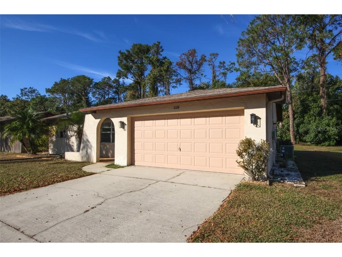 6109 Broken Arrow Drive New Port Richey FL 34653 W7859610 image1