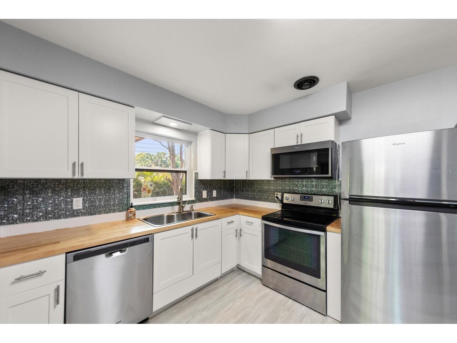 611 11th Street NW Largo FL 33770 TB8490715 image8