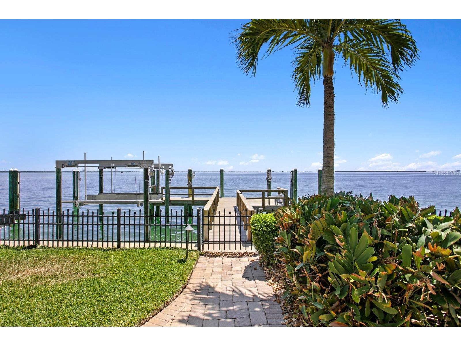 611 1st Avenue S Tierra Verde FL 33715 - TAMPA BAY TB8504393 image54