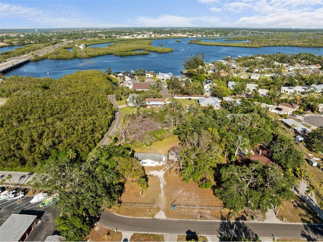 611 29th Street E Bradenton FL 34208 A4649121 image23