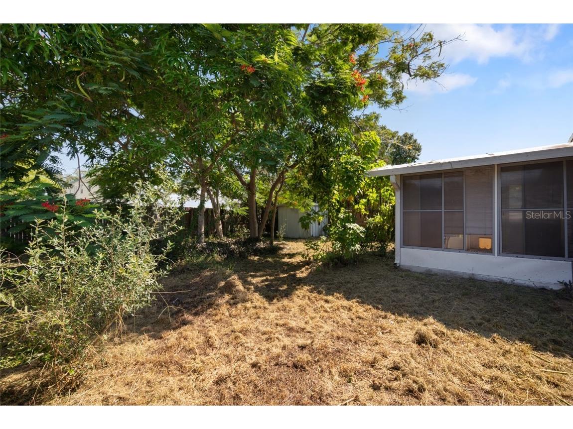 611 49th Avenue N Saint Petersburg FL 33703 TB8422919 image17