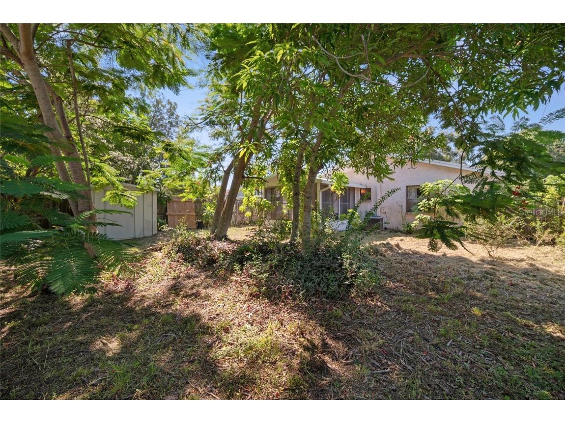 611 49th Avenue N Saint Petersburg FL 33703 TB8422919 image18