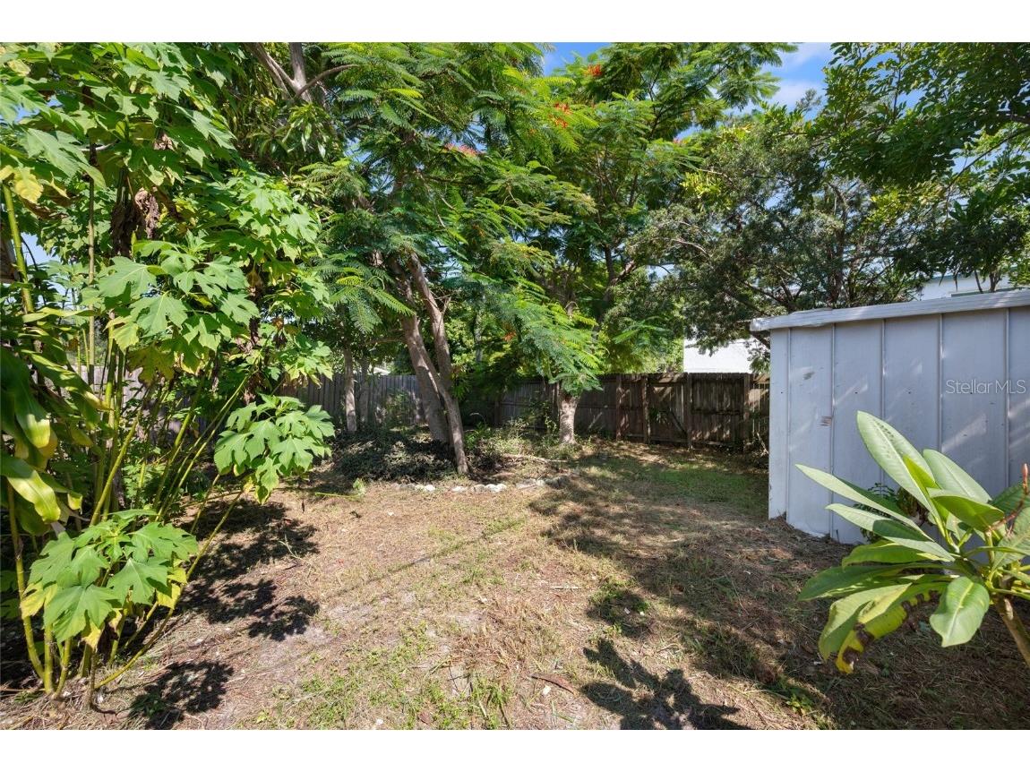 611 49th Avenue N Saint Petersburg FL 33703 TB8422919 image20