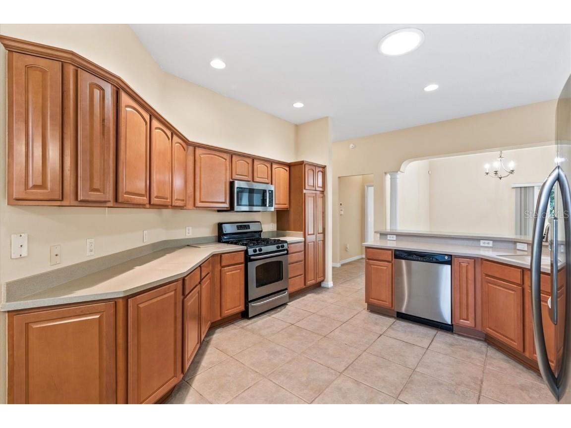 611 Allenwood Loop The Villages FL 32162 OM703789 image2