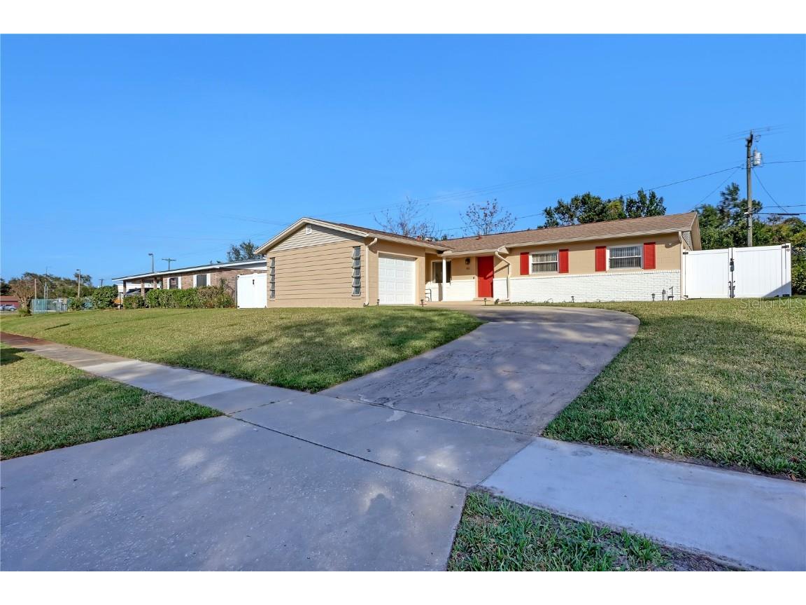 611 Clarewood Boulevard Titusville FL 32796 O6173175 image1