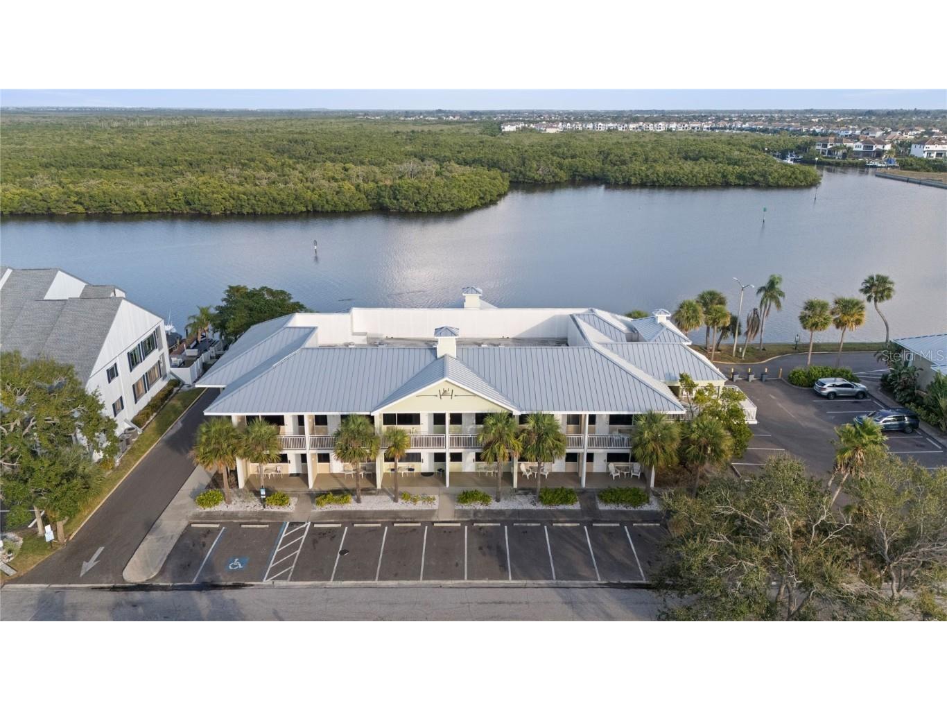 611 Destiny Dr #310 Ruskin FL 33570 TB8451959 image45