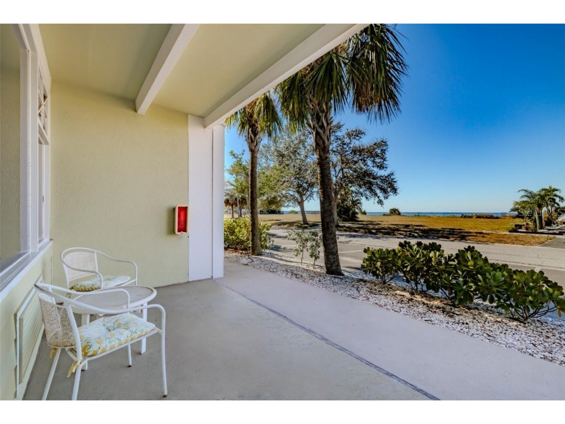 611 Destiny Drive #304 Ruskin FL 33570 TB8443965 image2