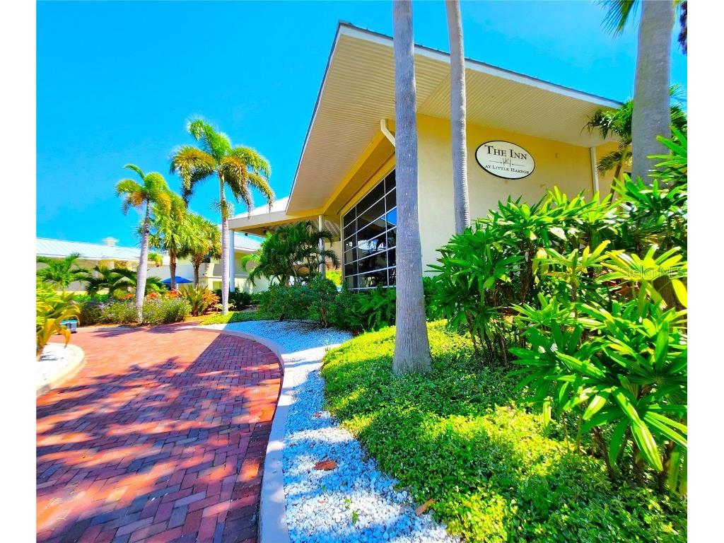 611 Destiny Drive #501 Ruskin FL 33570 - BAHIA BEACH T3471474 image1