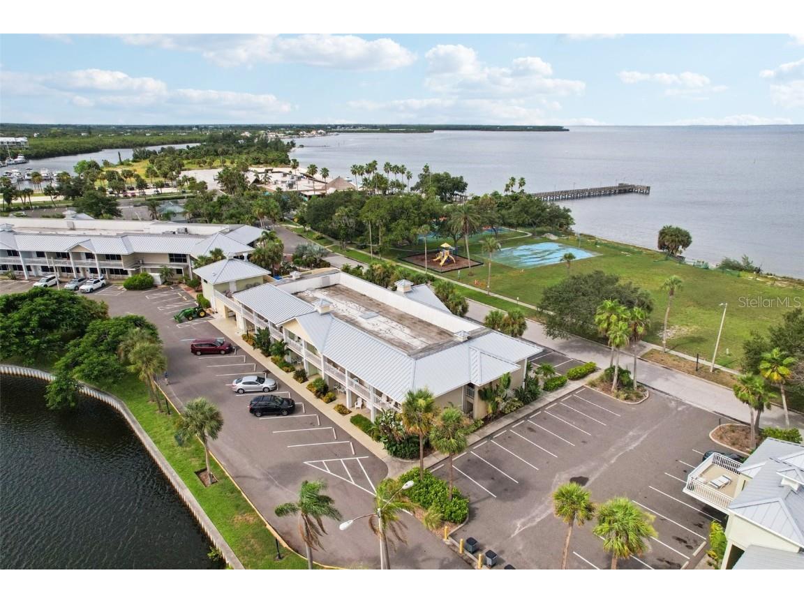 611 Destiny Drive Ruskin FL 33570 TB8411554 image34