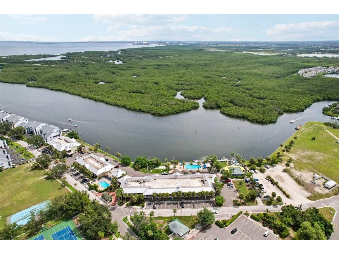 611 Destiny Drive Ruskin FL 33570 TB8411554 image38