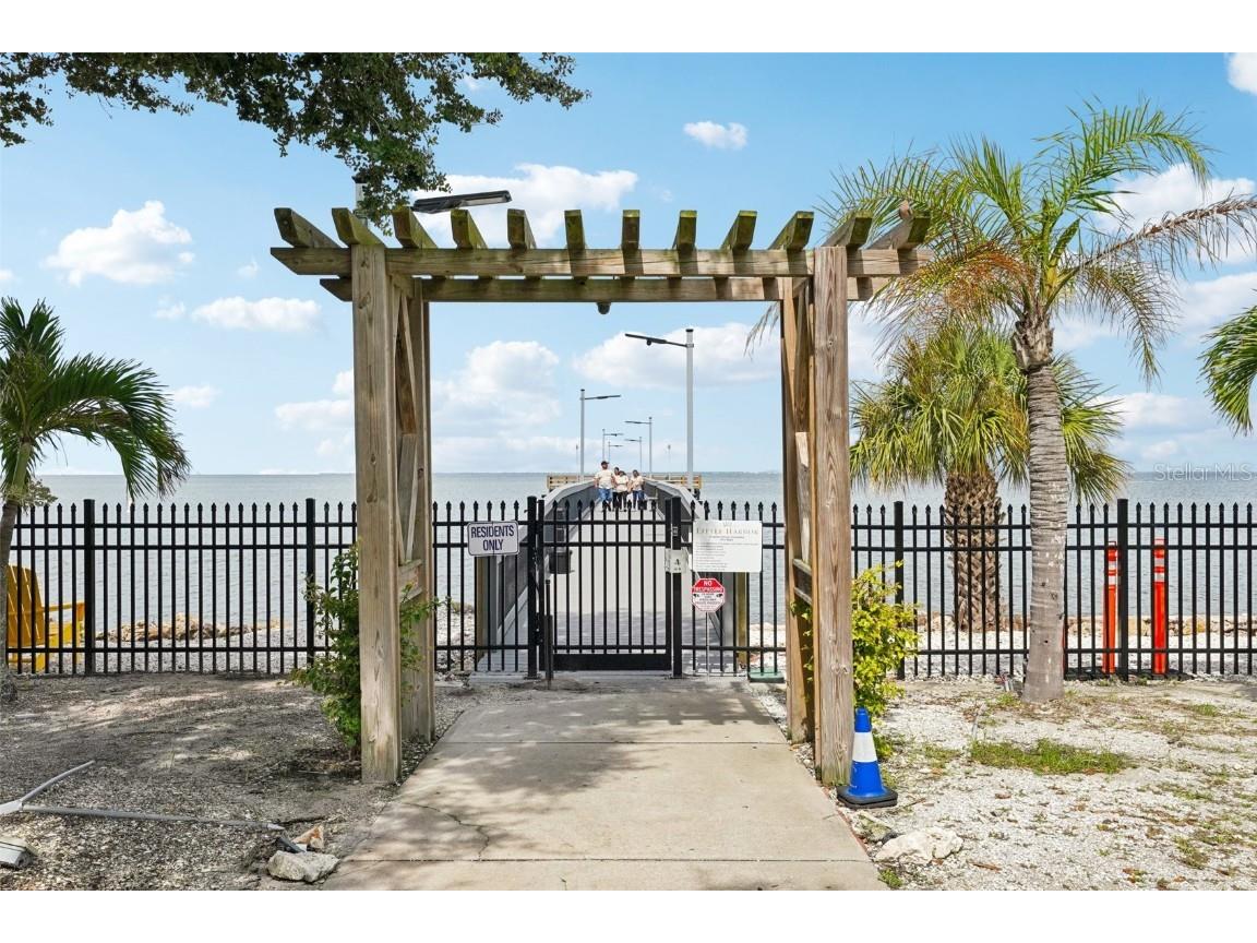 611 Destiny Drive Ruskin FL 33570 TB8411554 image61