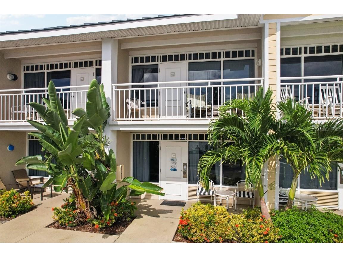 611 Destiny Drive Ruskin FL 33570 TB8411554 image68