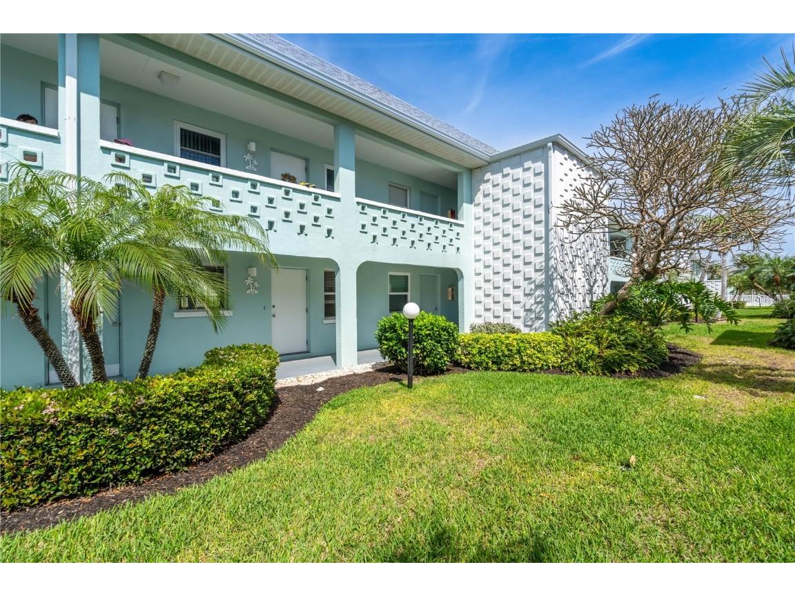 611 Gulf Drive N #A13 Bradenton Beach FL 34217 A4602782 image1