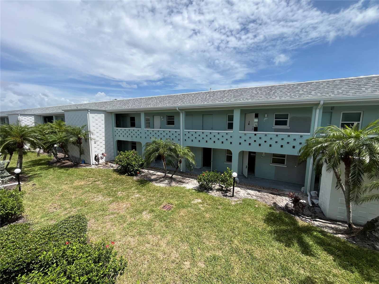 611 Gulf Drive N #B24 Bradenton Beach FL 34217 - ANNA MARIA SOUND A4658033 image1
