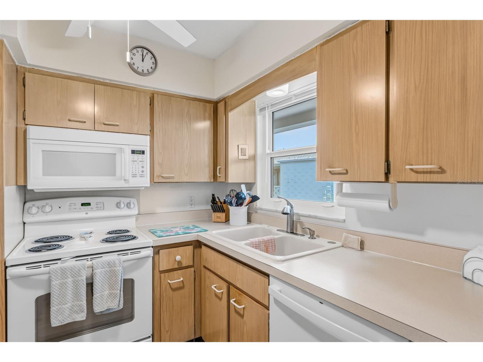611 Gulf Drive N #C27 Bradenton Beach FL 34217 - ANNA MARIA SOUND A4698742 image22