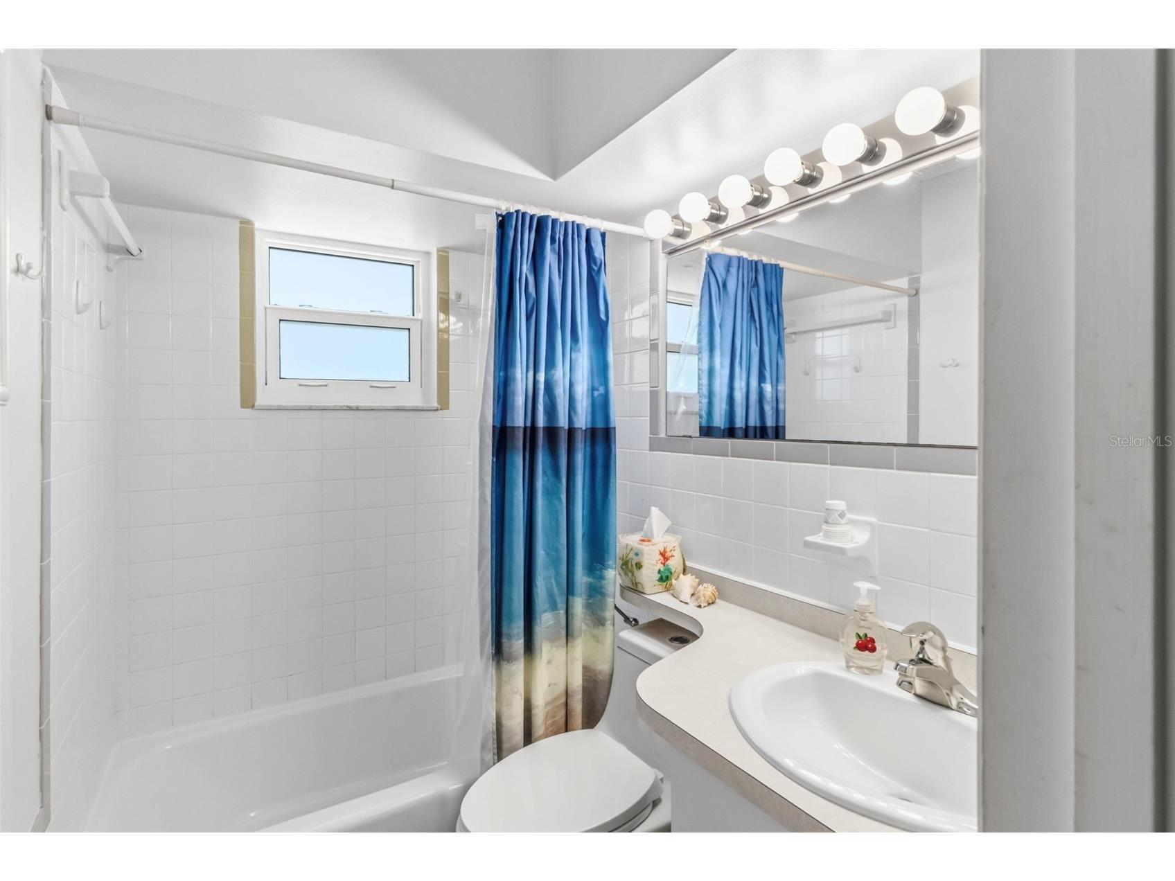 611 Gulf Drive N #C27 Bradenton Beach FL 34217 - ANNA MARIA SOUND A4698742 image29