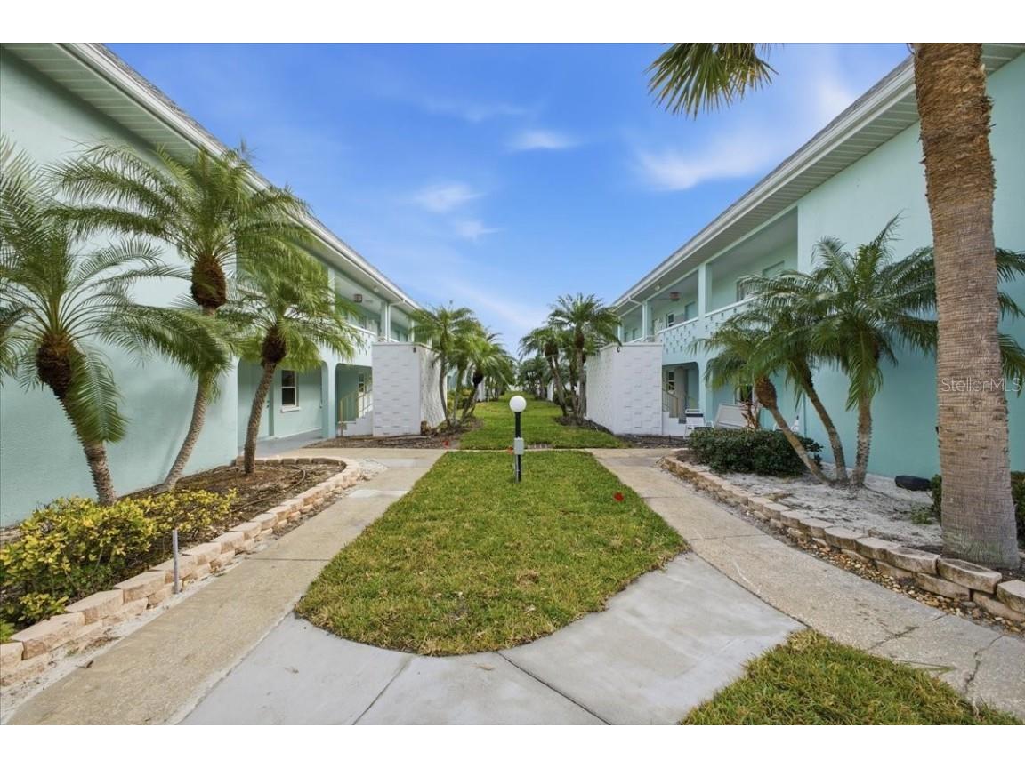 611 Gulf Drive N #C29 Bradenton Beach FL 34217 - ANNA MARIA SOUND A4672788 image3