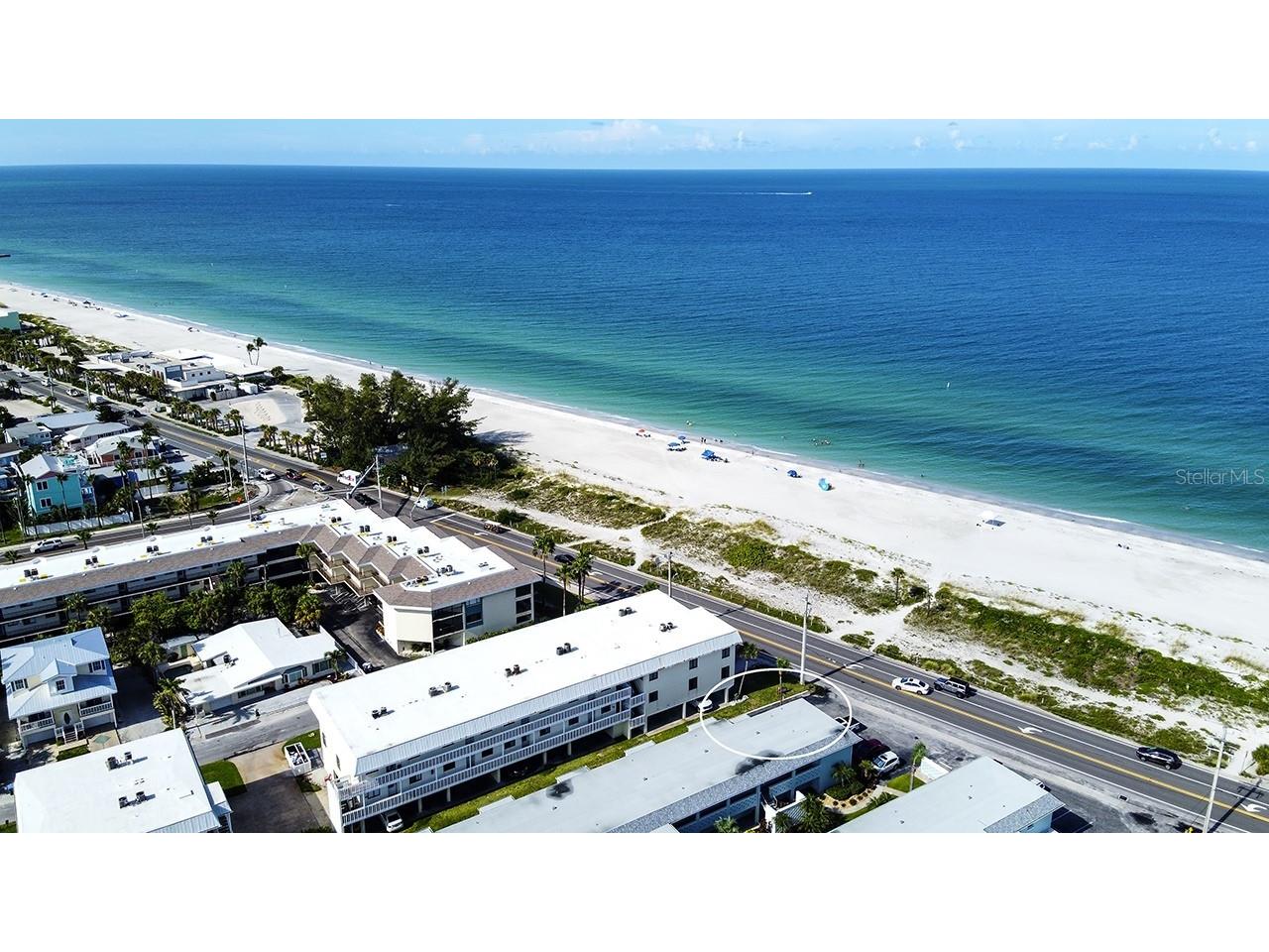 611 Gulf Drive N #D11 Bradenton Beach FL 34217 A4543519 image1