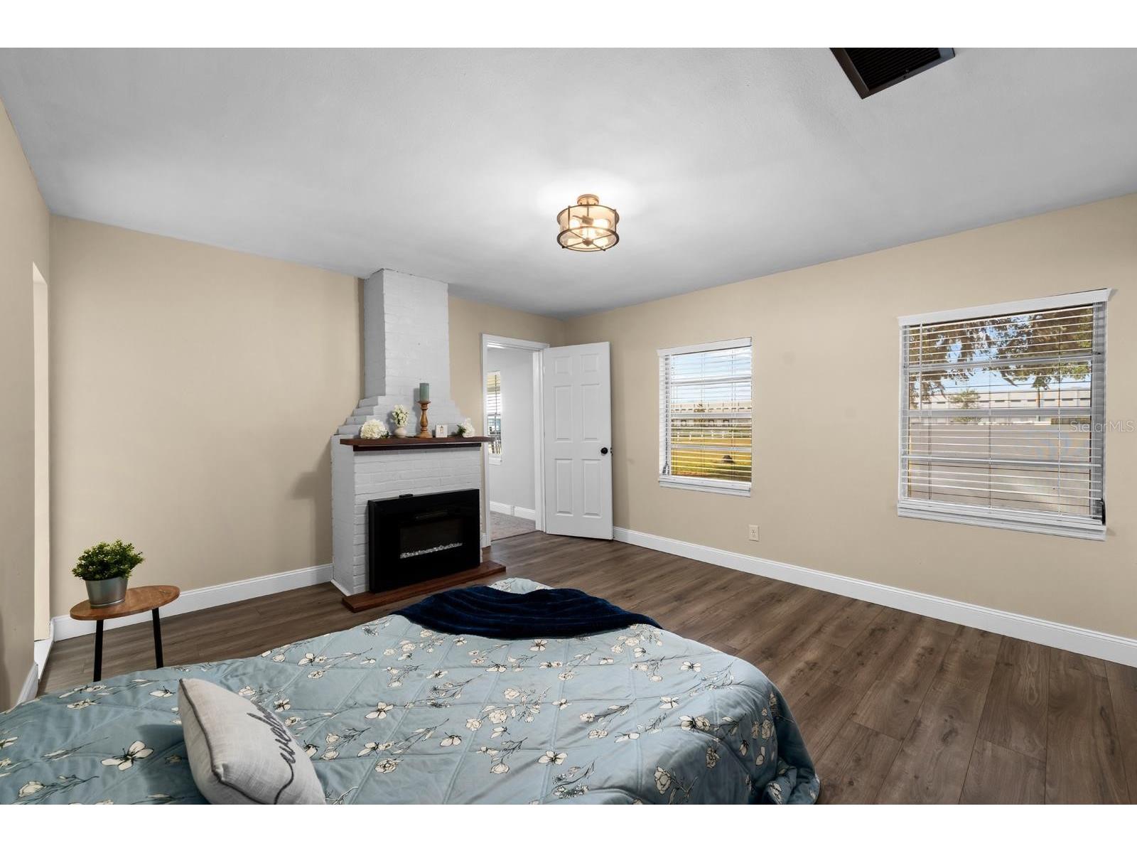 611 N Wiggins Road Plant City FL 33566 TB8456328 image15