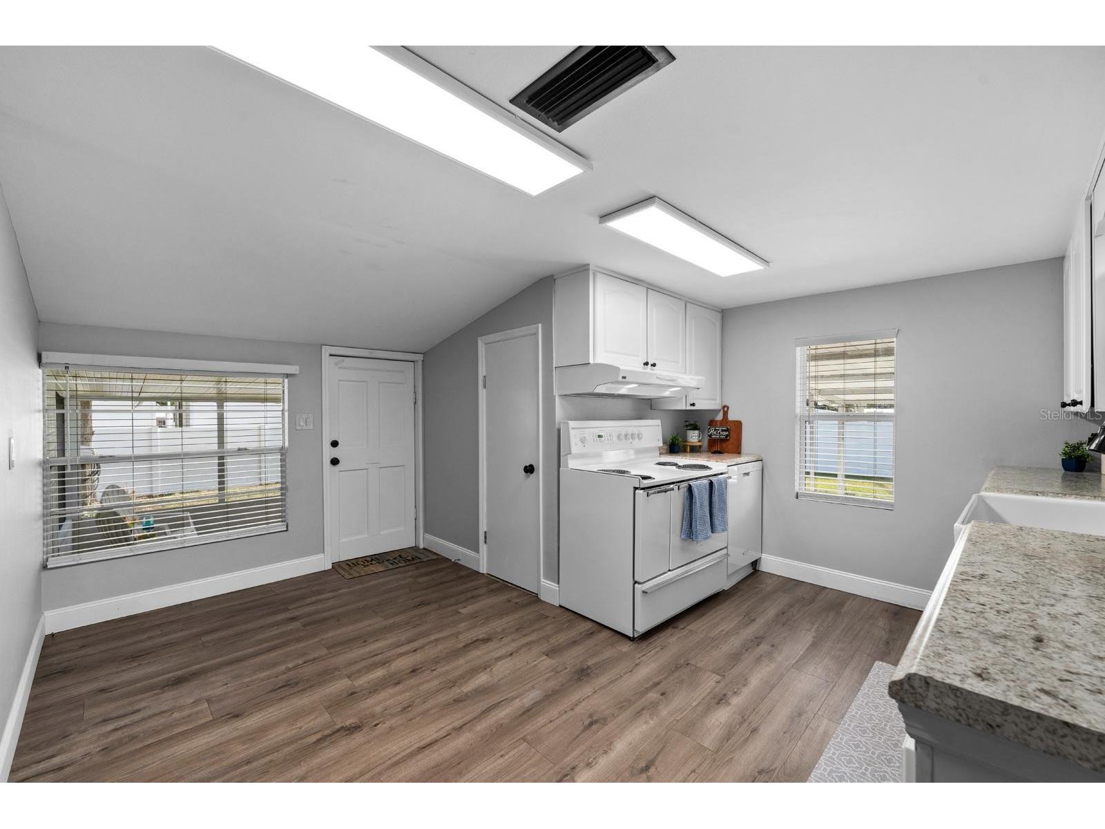 611 N Wiggins Road Plant City FL 33566 TB8456328 image23